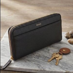 ✨️Fossil Tiegan Black Leather Zip-Around Wallet | NWOT ✨
